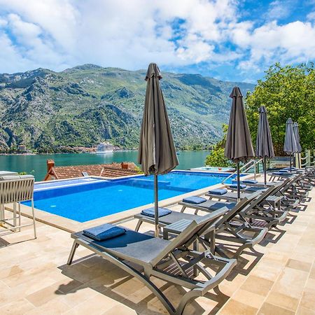 Dekaderon Lux Apartments Kotor Dış mekan fotoğraf