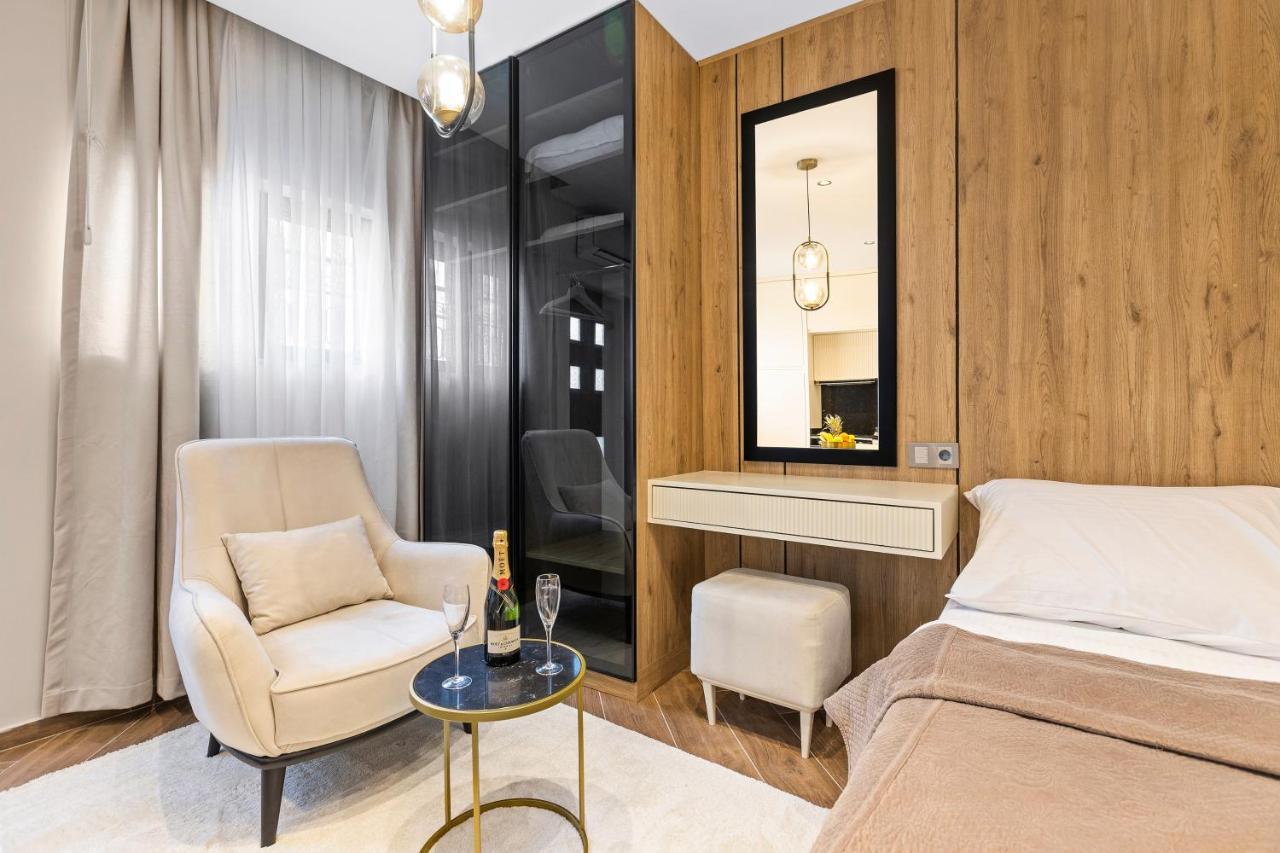 Dekaderon Lux Apartments Kotor Dış mekan fotoğraf