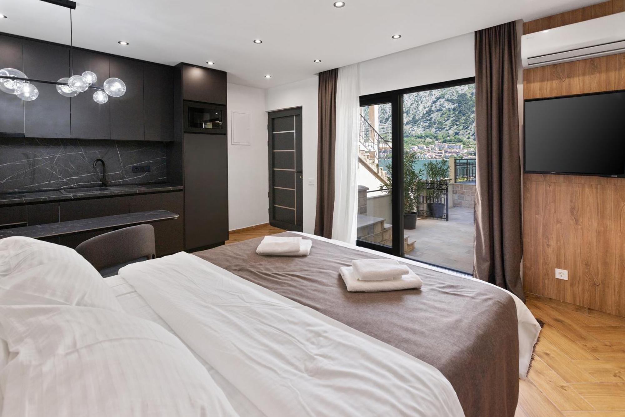 Dekaderon Lux Apartments Kotor Dış mekan fotoğraf