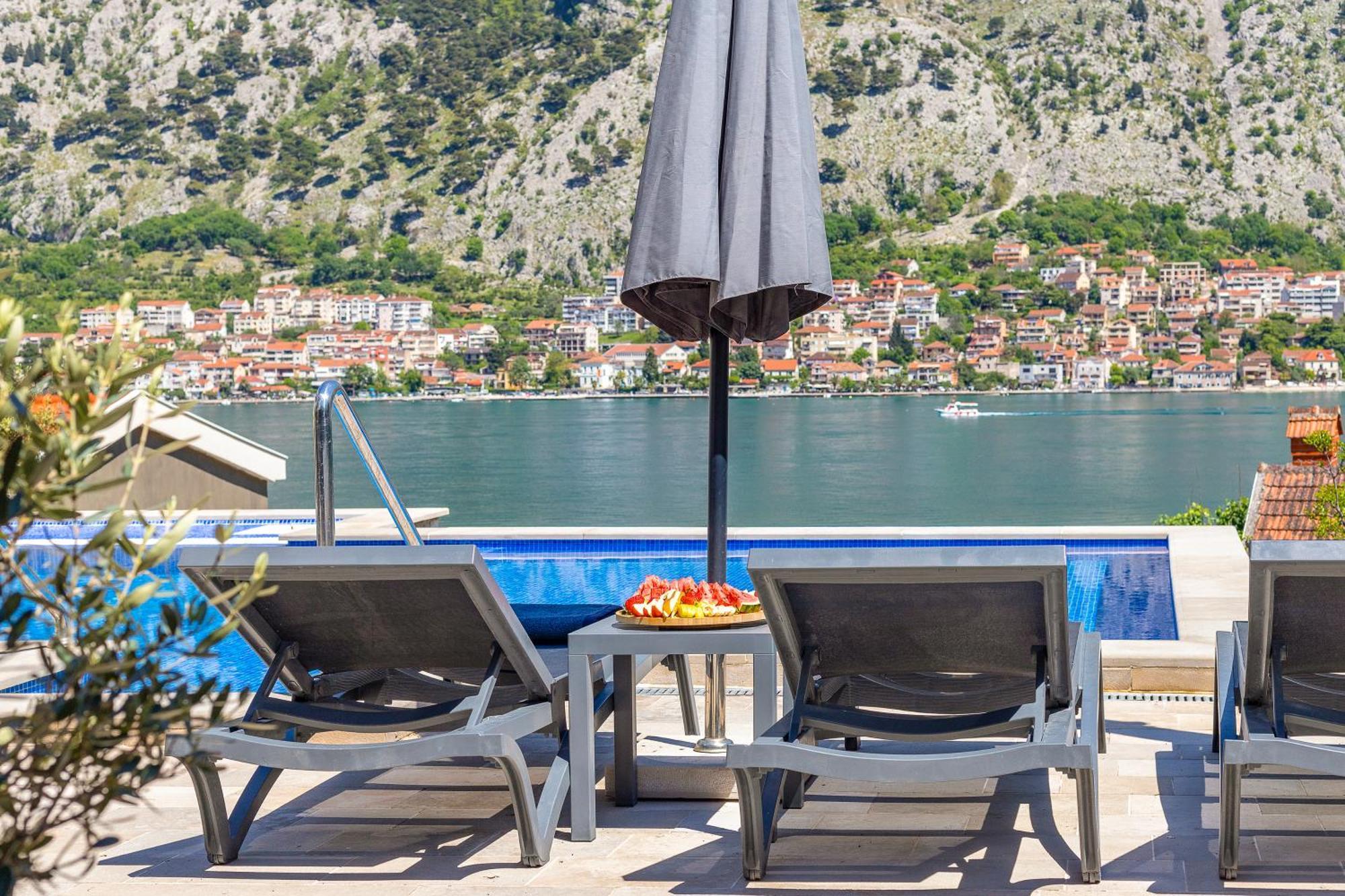 Dekaderon Lux Apartments Kotor Dış mekan fotoğraf