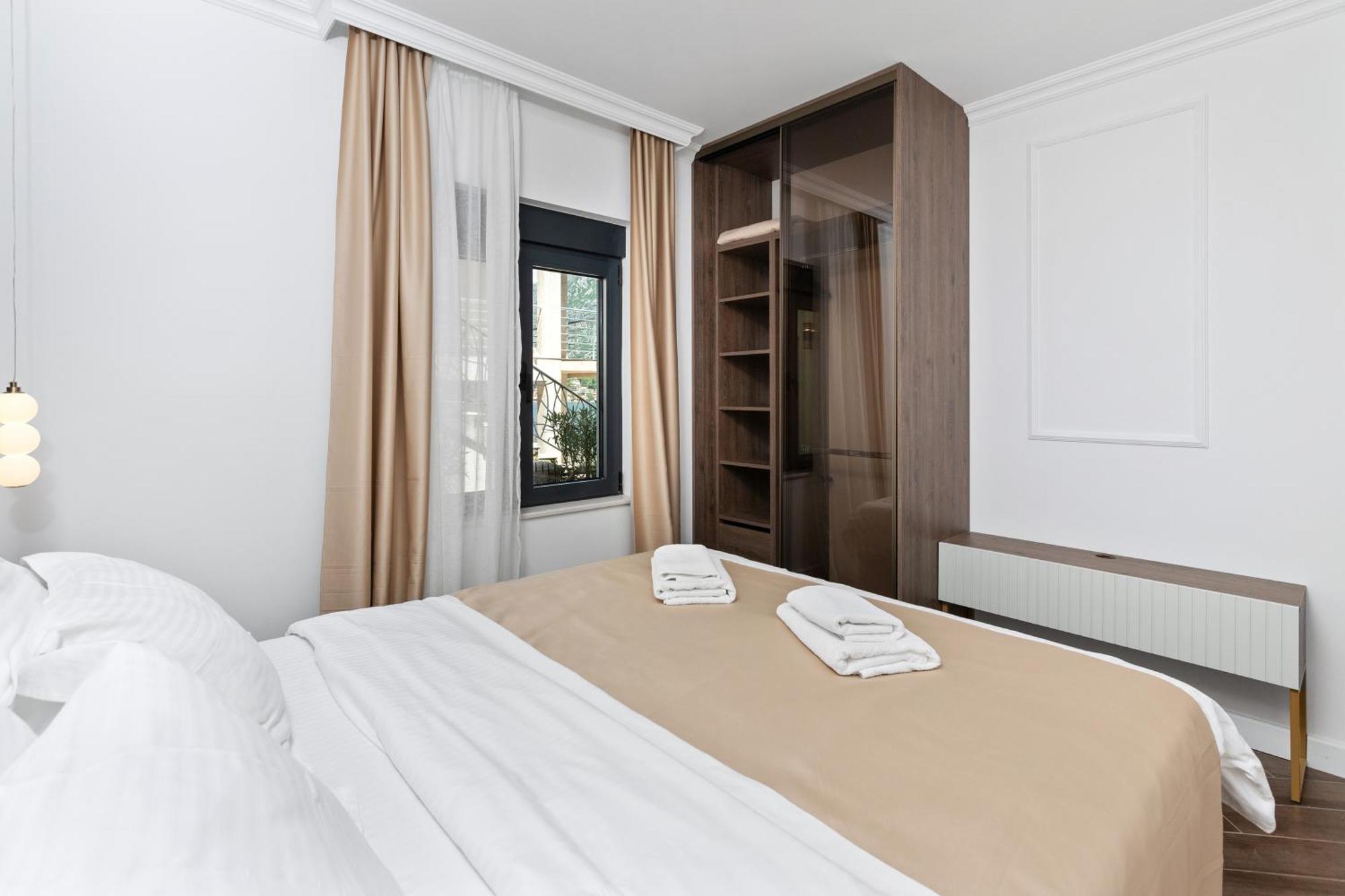 Dekaderon Lux Apartments Kotor Dış mekan fotoğraf