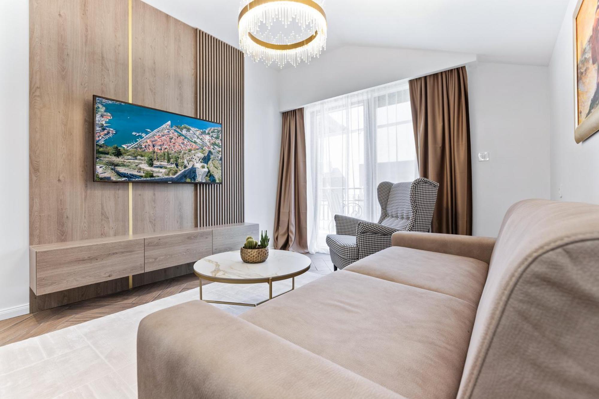 Dekaderon Lux Apartments Kotor Dış mekan fotoğraf