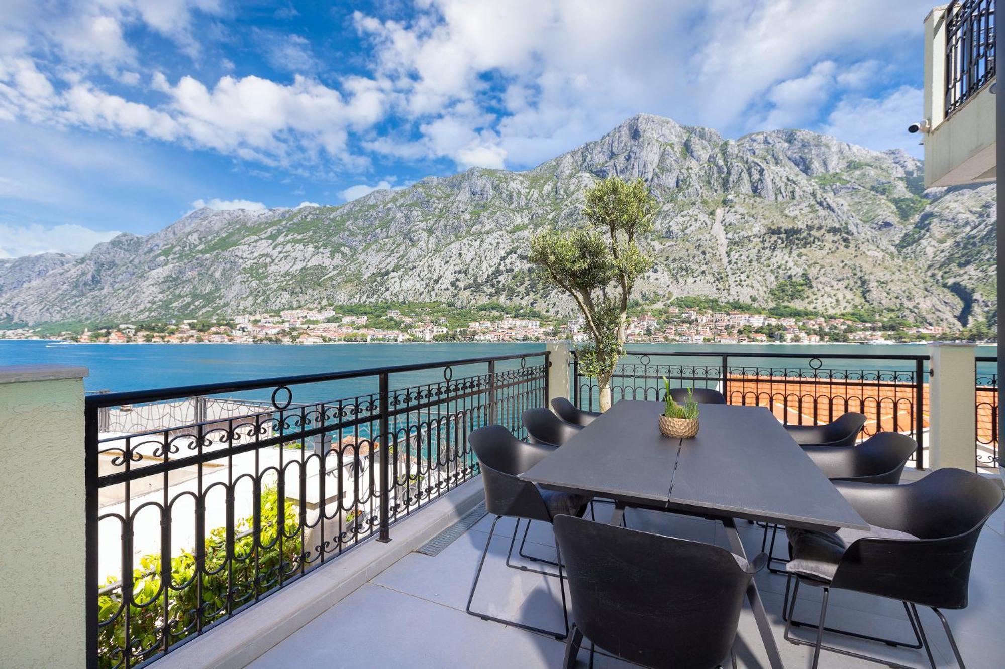 Dekaderon Lux Apartments Kotor Dış mekan fotoğraf