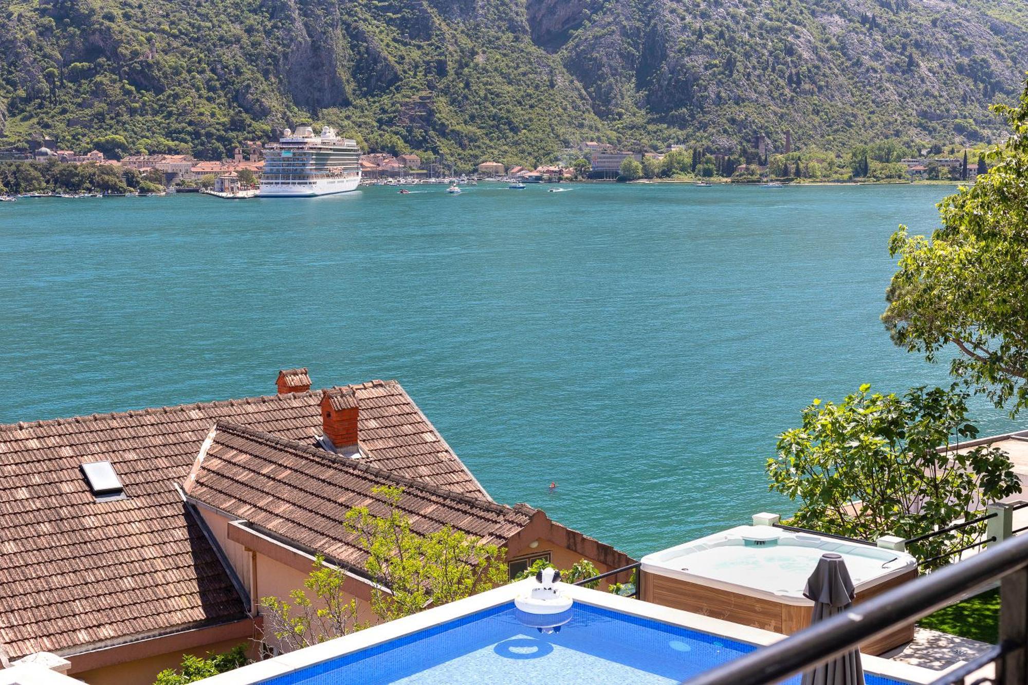Dekaderon Lux Apartments Kotor Dış mekan fotoğraf